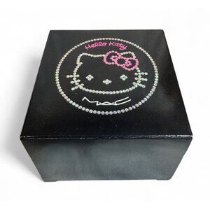 MAC Hello Kitty Kouture Sheer Mystery Powder Compact - Light Medium Limited Ed